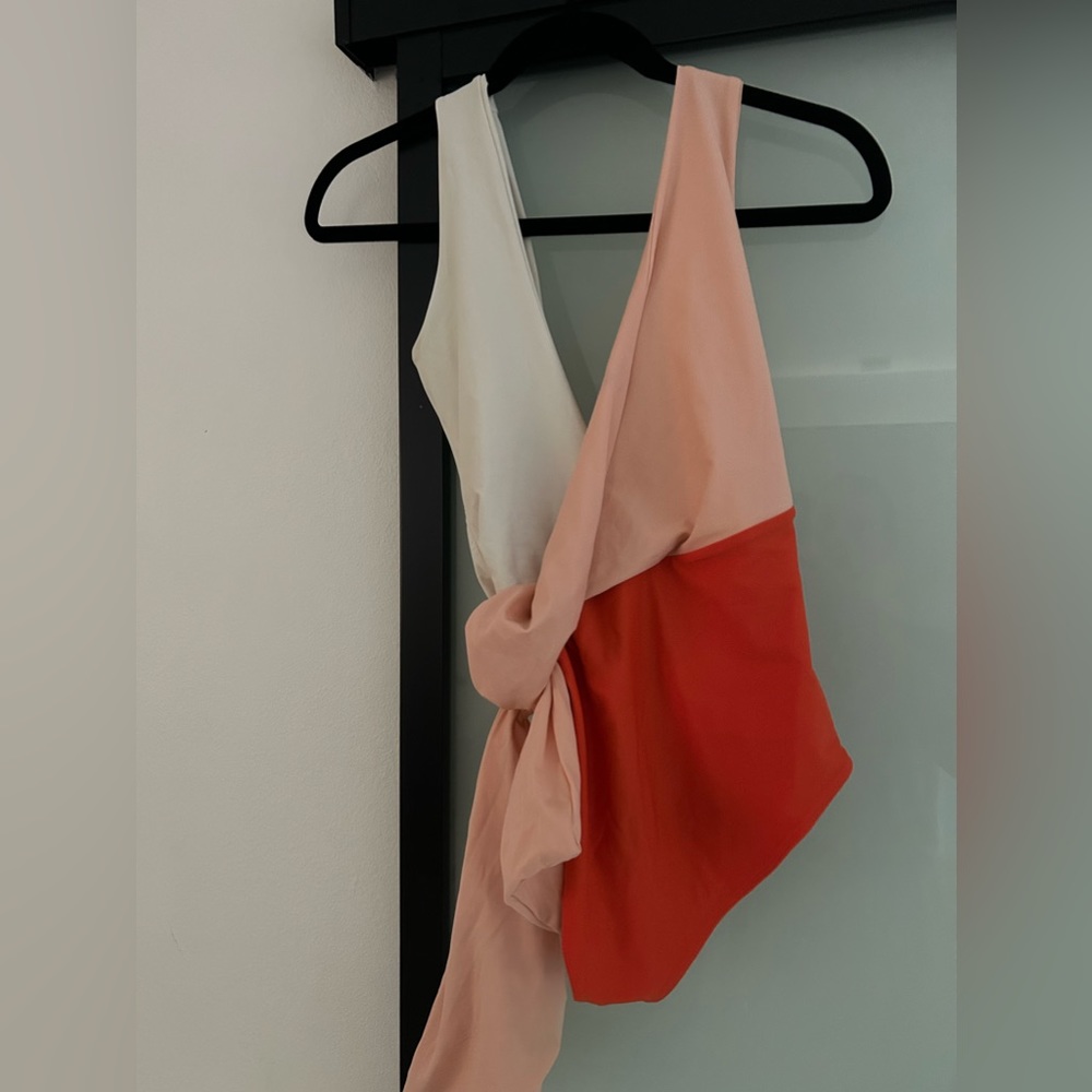 Paper London One Piece - Small - EUC